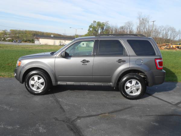 2011 FORD ESCAPE XLT $1595 DOWN + T & T for sale in York New Salem, PA – photo 2