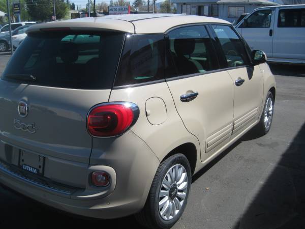 2014 FIAT 500L Easy Hatchback (Manual 6 speed, Immaculate) - cars & for sale in Medford, OR – photo 5