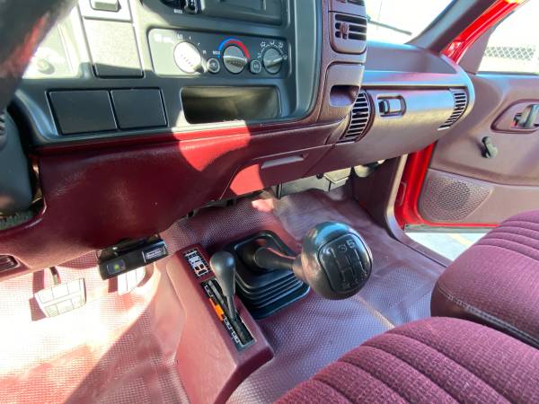 1995 Chevy Silverado Xcab k2500 4x4 350-V8/5 speed 80k - MINT for sale in Garden Grove, CA – photo 9