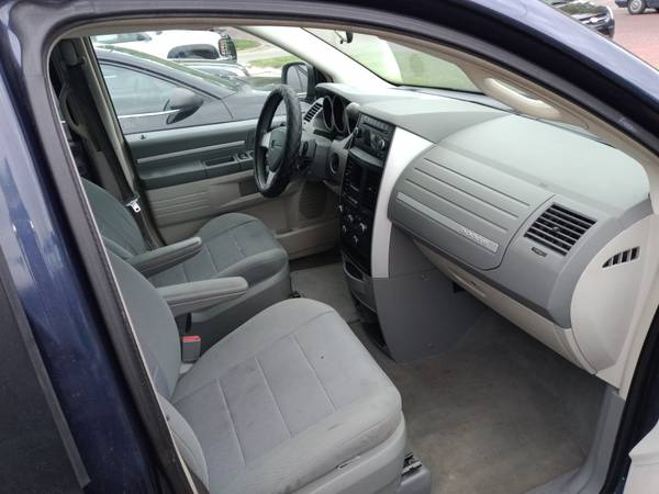 2009 Dodge Grand Caravan: Dual Sliding Doors, 3rd Row Seat, Runs for sale in Wichita, KS – photo 11
