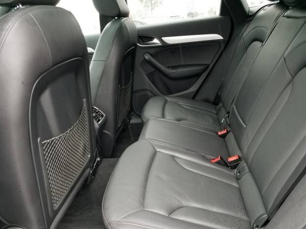 2017 Audi Q3 Premium SKU:HR000206 SUV for sale in Westmont, IL – photo 18