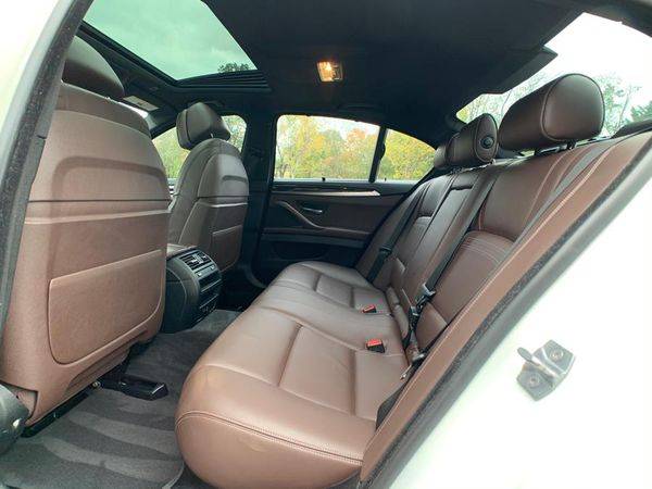 2015 BMW 5 Series 4dr Sdn 550i xDrive AWD 309 / MO for sale in Franklin Square, NY – photo 20