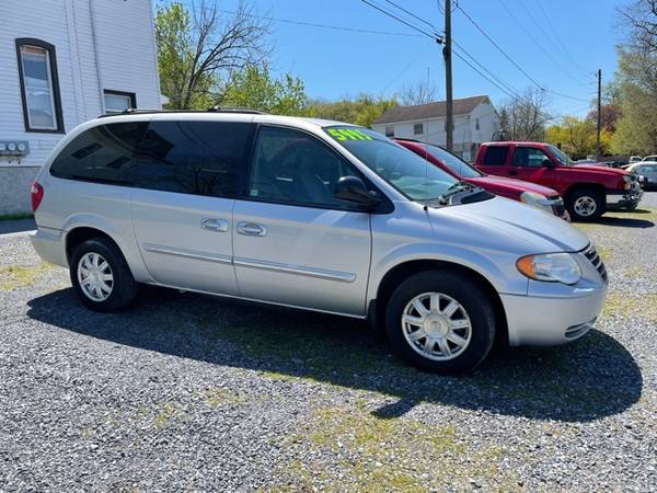 2006 CHRYSLER TOWN AND COUNTRY TOURING - - by dealer for sale in Manheim, PA