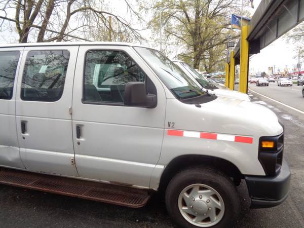 2009 Ford Econoline Passenger Van E-150/49 PER WEEK, YOU for sale in Rosedale, NY – photo 3