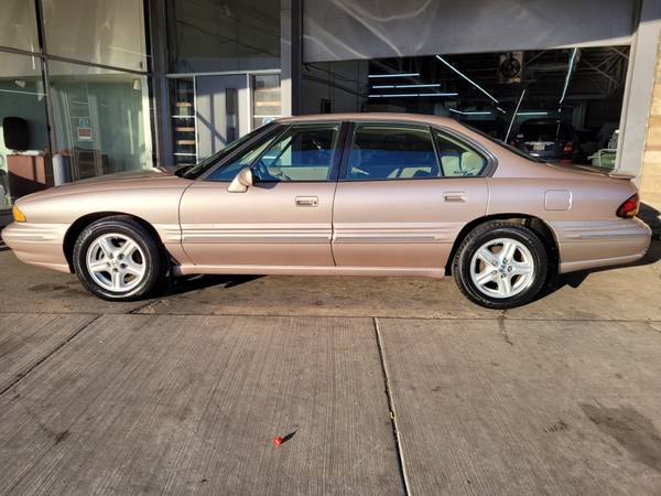 1998 PONTIAC BONNEVILLE - - by dealer - vehicle for sale in MILWAUKEE WI 53209, WI – photo 6