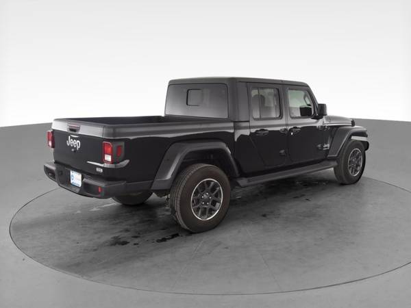 2020 Jeep Gladiator Overland Pickup 4D 5 ft pickup Black - FINANCE -... for sale in Bakersfield, CA – photo 11