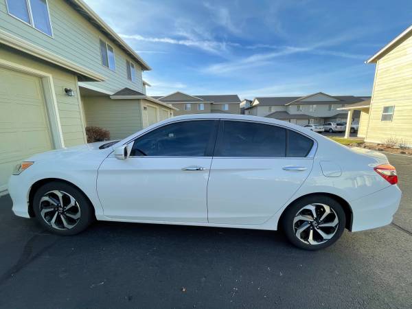 2016 Honda Accord EX-L - cars & trucks - by owner - vehicle... for sale in Redmond, OR – photo 4