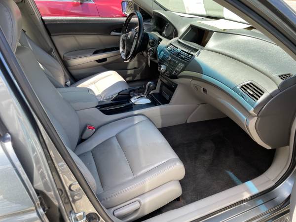 2009 Honda Accord EXL SUNROOF LEATHER NAVIGATION 4 Cly - cars & for sale in Westport , MA – photo 4