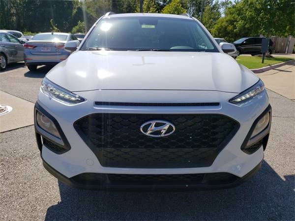 2020 Hyundai Kona SEL suv White for sale in Bentonville, AR – photo 2
