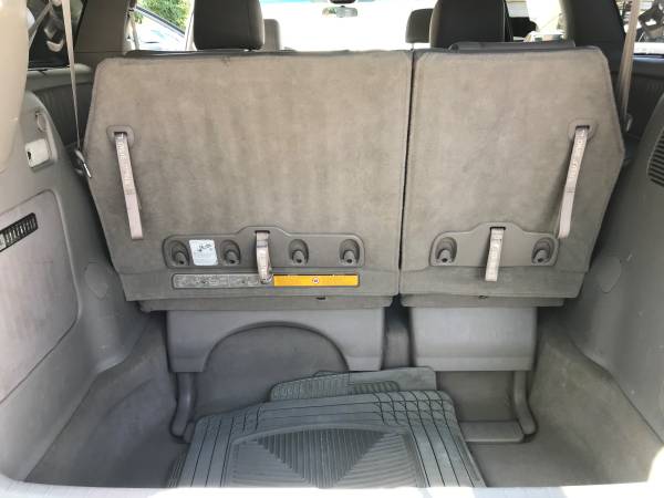 2004 TOYOTA SIENNA XLE LOADED EXCELLENT CONDITION MINI VAN for sale in Downers Grove, IL – photo 20