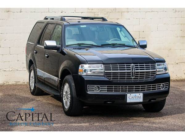 08 Lincoln Navigator 4WD Luxury SUV w/Heated, Cooled Seats, 3rd Row! for sale in Eau Claire, MN – photo 2