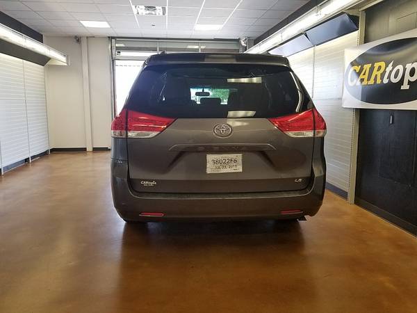 2012 Toyota Sienna 4d Wagon LE V6 w/Auto Access Seat for sale in Kyle, TX – photo 5