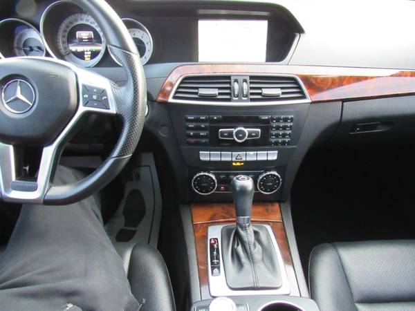 2013 Mercedes-Benz C-Class C 300 4MATIC for sale in Grayslake, IL – photo 19