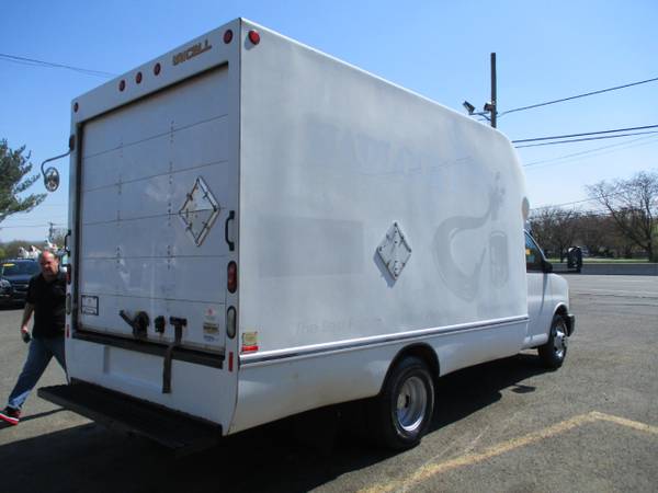 2010 Chevrolet Express Commercial Cutaway 3500 14 FOOT BOX TRUCK for sale in south amboy, IL – photo 4
