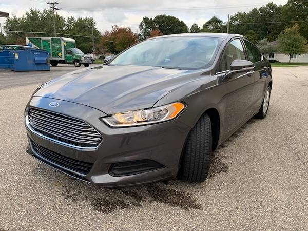 2016 Ford Fusion SE, 21k, Runs & Drives Great! Loaded w/Heated Seats! for sale in Holland , MI – photo 6