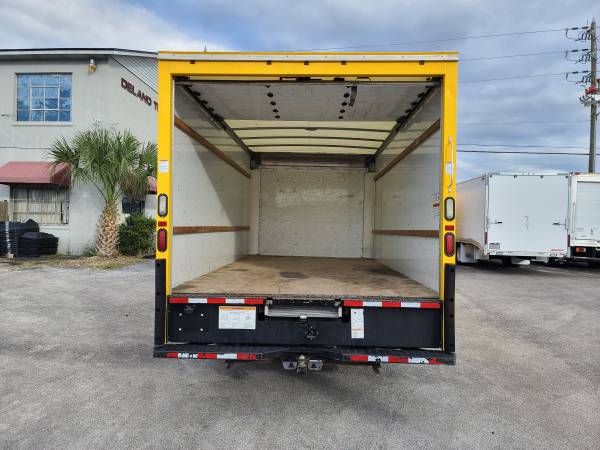 Beautiful Like New 2016 GMC 3500 Moving Box Truck for sale in Jacksonville, FL – photo 4