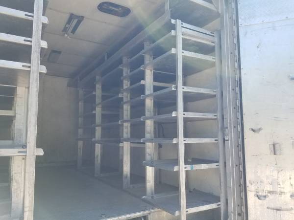 2007 Mitsubishi Sterling Fuso Diesel Automatic 12 Foot Box Cold AC CD for sale in Palm Coast, FL – photo 18