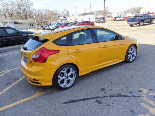 2013 Ford Focus ST - cars & trucks - by dealer - vehicle automotive... for sale in Evansdale, IA – photo 9