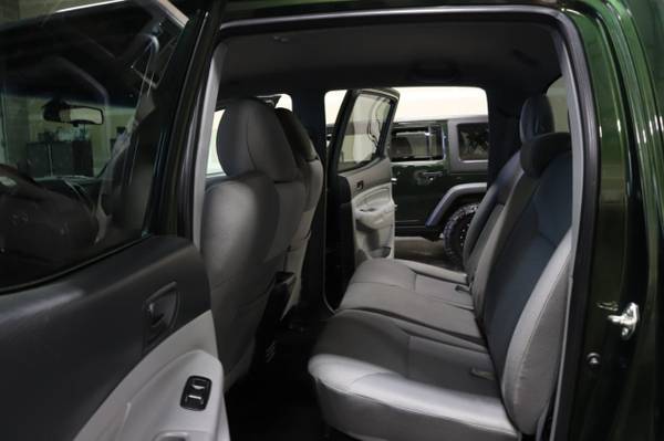 2014 Toyota Tacoma 4WD Double Cab V6 Automatic Gre - cars & for sale in Hillsboro, WA – photo 12