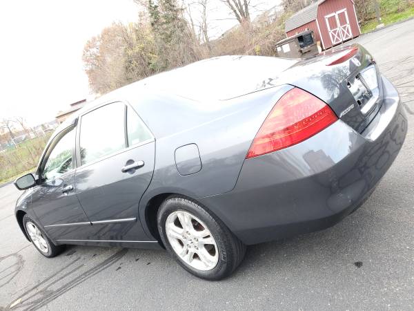 07 Honda Accord - cars & trucks - by owner - vehicle automotive sale for sale in Enfield, CT – photo 3