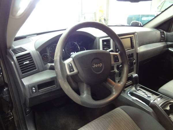 2010 Jeep Grand Cherokee Laredo 4WD - - by dealer for sale in Brockport, NY – photo 17
