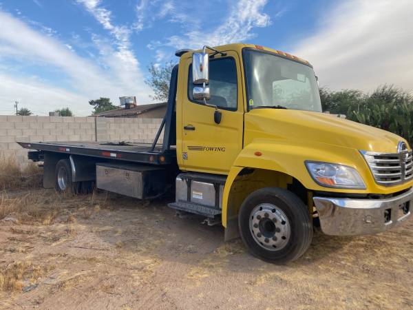 2010 Hino Rollback Flatbed Tow Truck Grua Automatic clean title -... for sale in Laveen, AZ – photo 2
