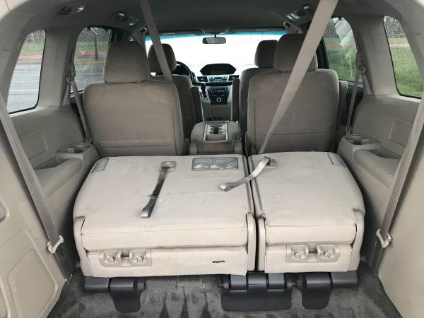 2011 Honda Odyssey EX - Roomy Interior, Gas Saver and Reliable VAN for sale in Austin, TX – photo 21