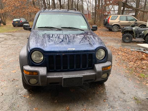 2002 JEEP LIBERTY SPORT V6 4X4 AUTOMATIC 137K - cars & trucks - by... for sale in Fort Edward, VT – photo 2