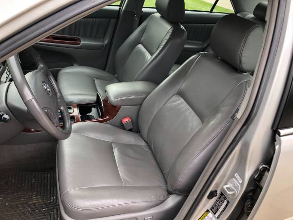 2006 Toyota Camry XLE Beautiful condition for sale in Baraboo, WI – photo 9