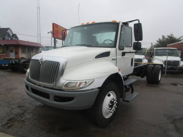2009 International 4400 - - by dealer - vehicle for sale in Brockton, RI – photo 2
