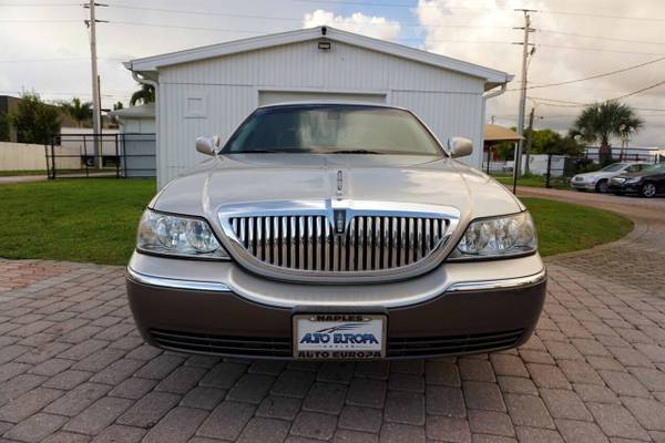 2003 Lincoln Town Car Signature - Low Miles, Immaculate Condition, Lea for sale in Naples, FL – photo 8