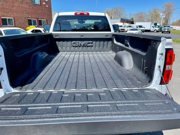 An Impressive 2018 GMC Sierra 3500HD TRIM with only 887 for sale in South Windsor, CT – photo 23