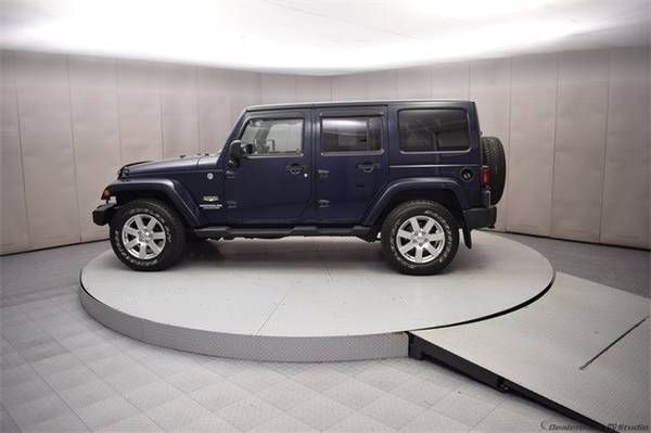 LOADED 2013 Jeep Wrangler Unlimited Sahara 3.6L V6 4WD SUV 4X4 AWD for sale in Sumner, WA – photo 11