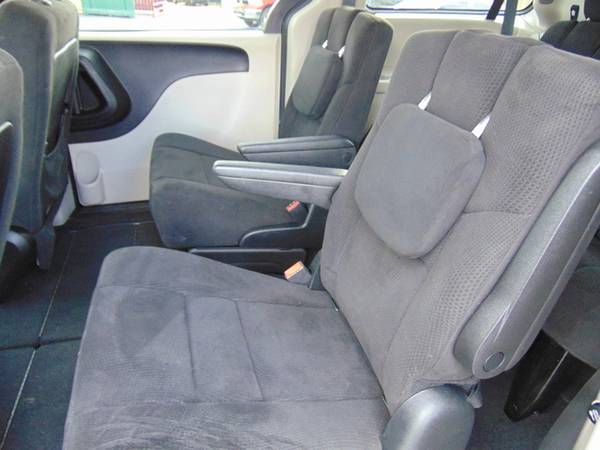 2013 Dodge Grand Caravan SE - cars & trucks - by dealer - vehicle... for sale in South Bend, IN – photo 11
