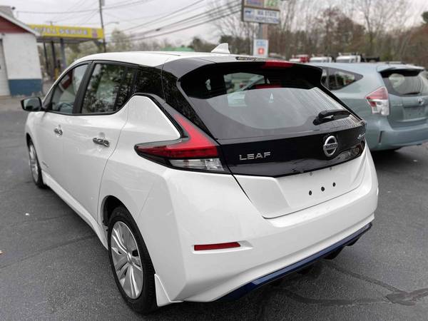 2018 Nissan LEAF S ALL ELECTRIC 151 MILES DC FAST CHARGING 16000 for sale in Walpole, RI – photo 6