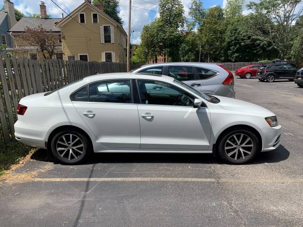 2017 Volkswagen Jetta SE (Manual) - cars & trucks - by owner -... for sale in Buffalo, NY – photo 3