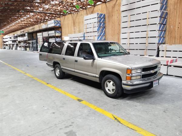 1999 Chevrolet Suburban - cars & trucks - by owner - vehicle... for sale in Trenton, OH – photo 3