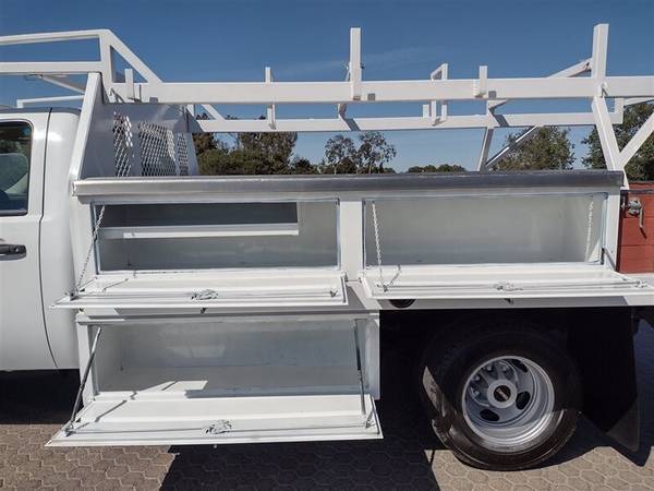 2014 GMC 3500 Service truck, One owner, 6 0L, Hvy duty ladder rack! for sale in Santa Ana, CA – photo 11