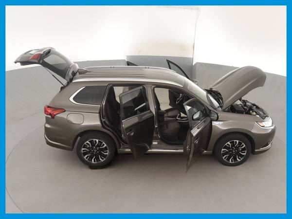 2018 Mitsubishi Outlander PHEV SEL Sport Utility 4D suv Brown for sale in Youngstown, OH – photo 20
