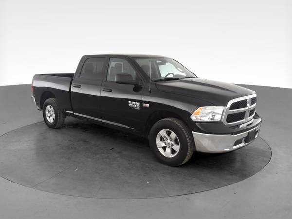 2020 Ram 1500 Classic Crew Cab SLT Pickup 4D 6 1/3 ft pickup Black -... for sale in Louisville, KY – photo 15