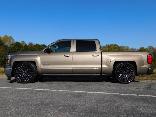 5/7 LOWERED 2015 CHEVY SILVERADO 1500 LT CREW CAB NEW 24" REPS... for sale in KERNERSVILLE, SC – photo 9