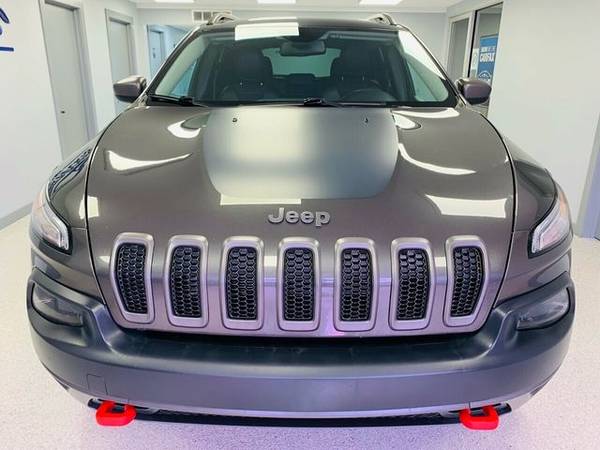 2016 Jeep Cherokee 4WD 4dr Trailhawk *GUARANTEED CREDIT APPROVAL*... for sale in Streamwood, IL – photo 4