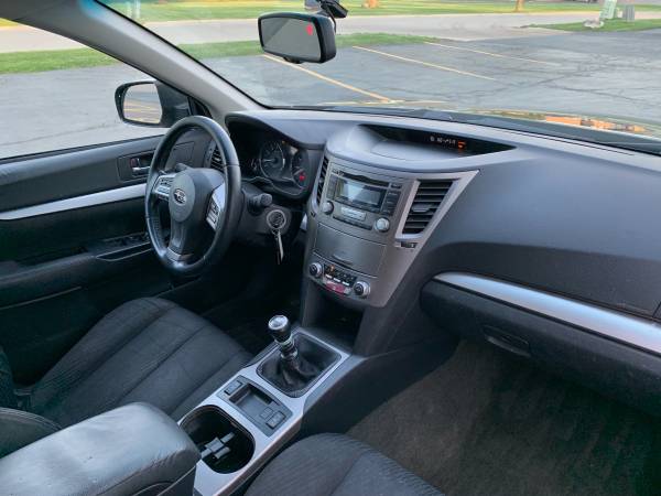 2012 Subaru Outback 2 5i Premium 6-Speed Manual! for sale in Naperville, IL – photo 18