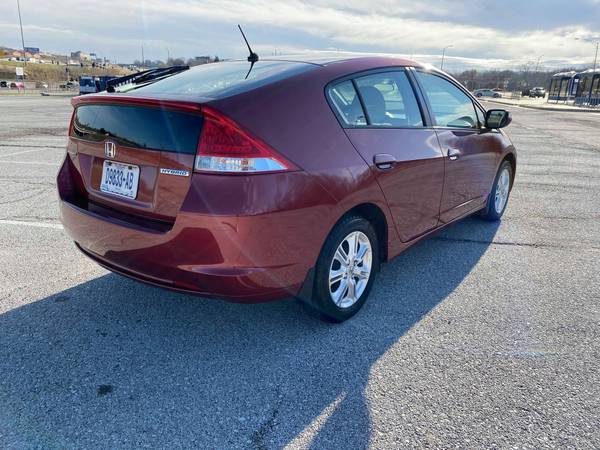 2010 Honda Insight w/ Navigation - AMAZING MPG! - cars & trucks - by... for sale in Kansas City, MO – photo 6