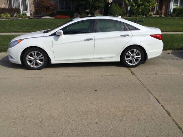 2013 Hyundai Sonata Limited - Clean Car with Clean Title for sale in Macomb, MI – photo 2