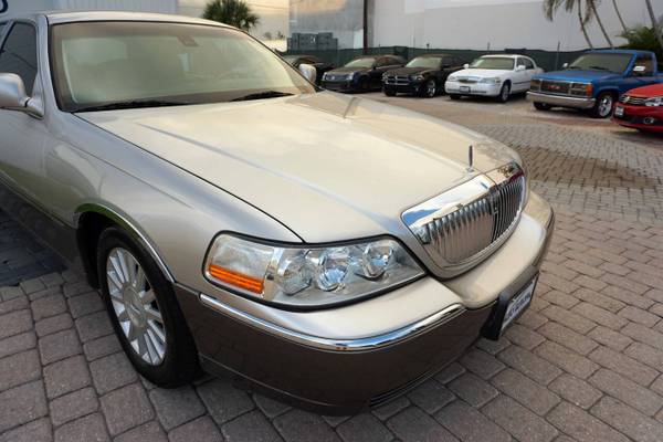 2003 Lincoln Town Car Signature - Low Miles, Immaculate Condition, Lea for sale in Naples, FL – photo 20