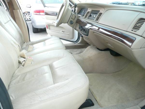 2006 MERCURY GRAND MARQUIS - cars & trucks - by dealer - vehicle... for sale in KCMO, MO – photo 12