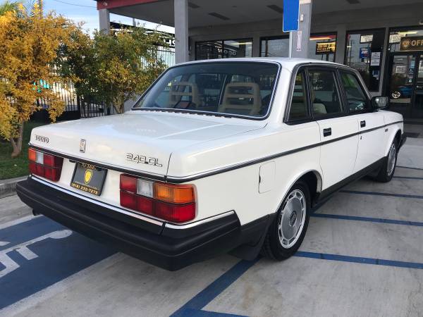 1990 VOLVO / 240DL / WHITE / SUPER CLEAN / LOW MILEAGE / MUST SEE -... for sale in Los Angeles, CA – photo 6
