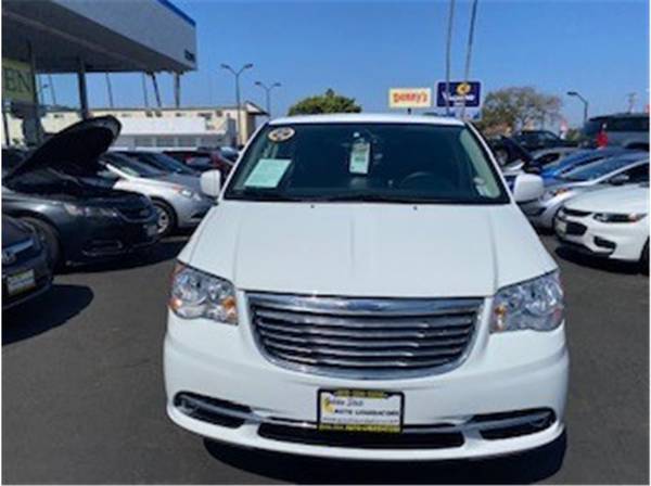 2016 Chrysler Town & Country $13,789 Golden State Auto Liquidators -... for sale in Oxnard, CA – photo 4