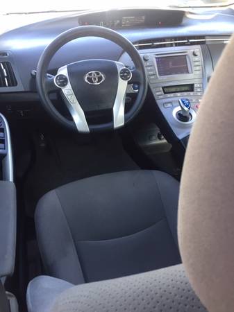 2014 TOYOTA PRIUS ~RUNS AND DRIVES GREAT~COMMUTER MUST HAVE~NAVIGATION for sale in Tracy, CA – photo 14
